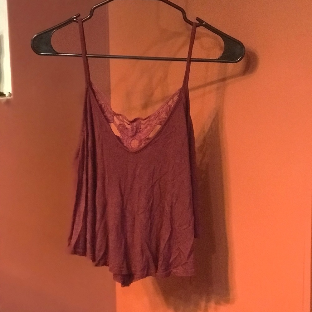Maroon Wet Seal Flow Tank